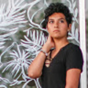 Meet your Posher, Desiree